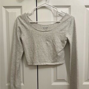 Brandy Melville Light Gray Long Sleeve Crop Top